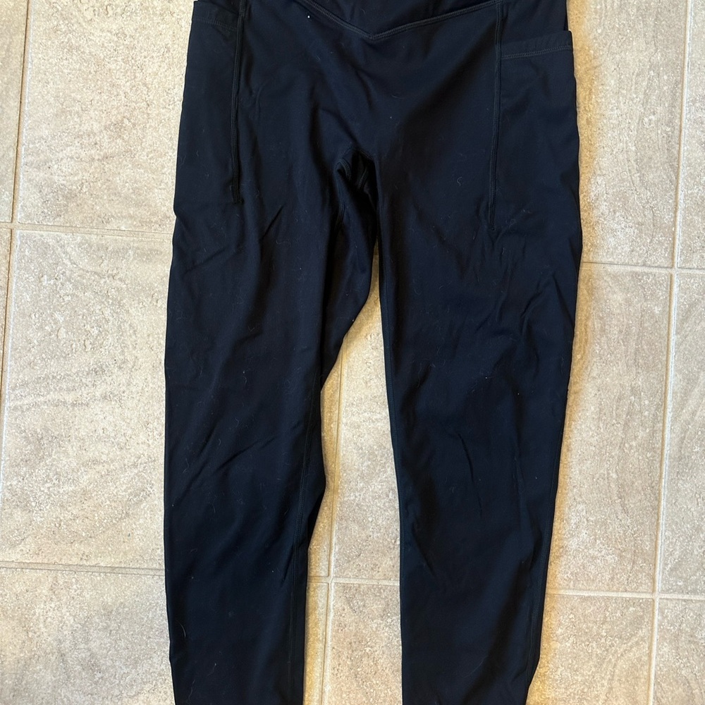 Blogilates Black Athletic Leggings ~ size medium